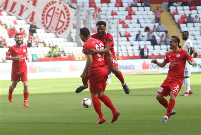 Antalyaspor'da sözleşmesi bitecek futbolcular