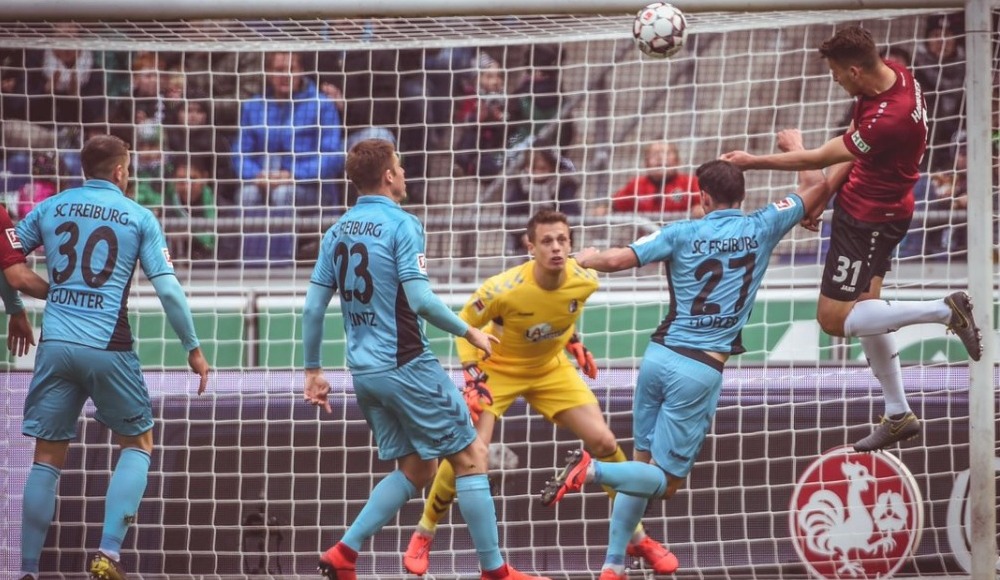 Özet - Hannover 96, sahasında Freiburg 3 golle geçti