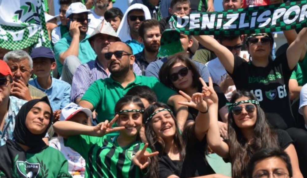 Denizlispor taraftarlarından tam destek
