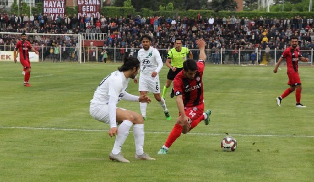 Yeni Çorumspor 3. Lig Play-Off finaline kaldı