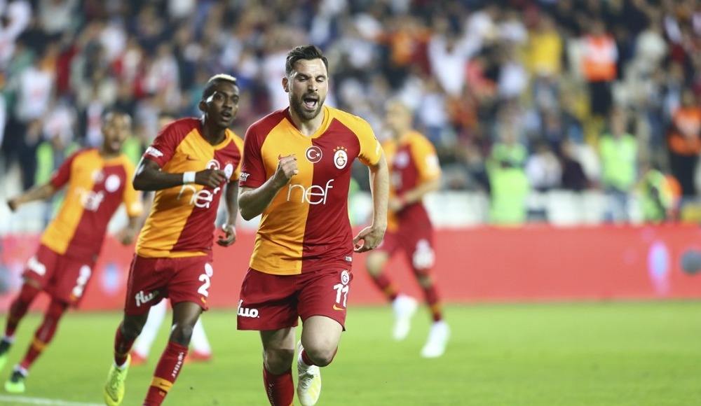Sinan Gümüş: "Gol atıp kupayı kazanmak çok güzel bir duygu"