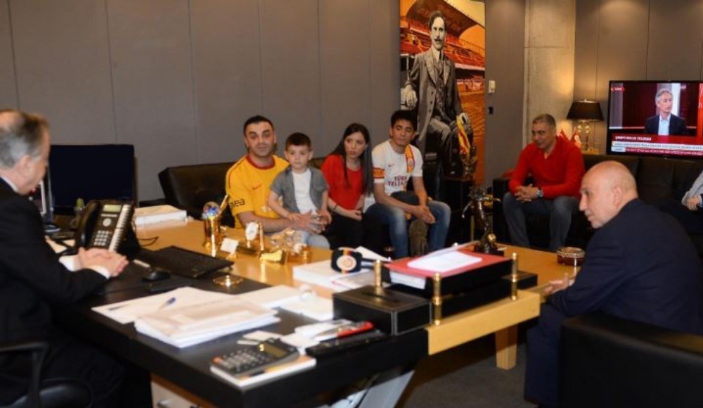 Galatasaray, küçük taraftar Duhan Emir'i ağırladı