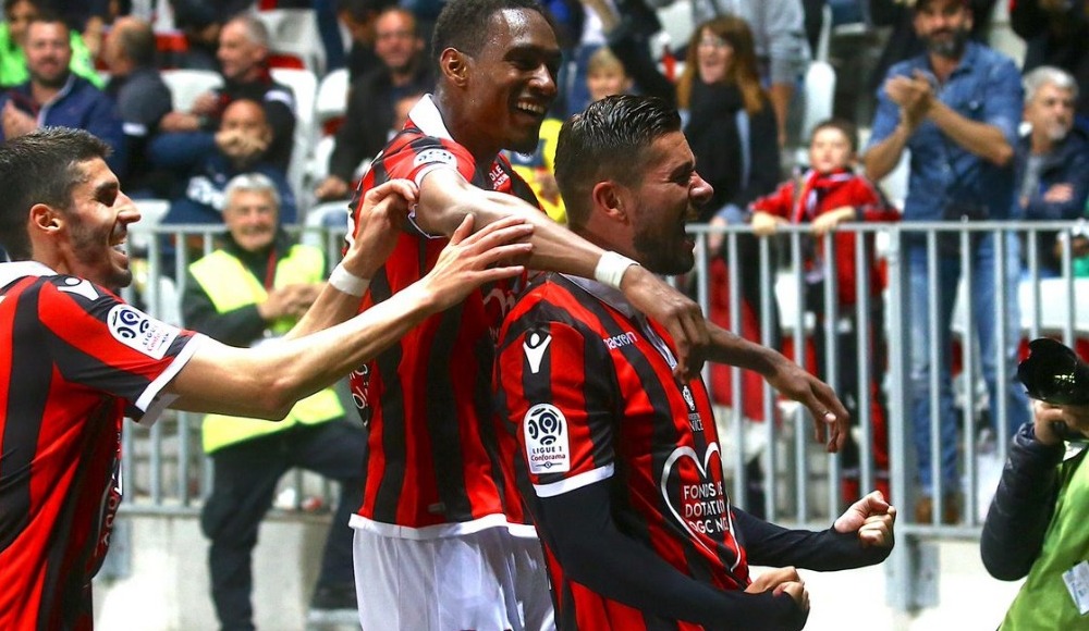Monaco ligde kaldı