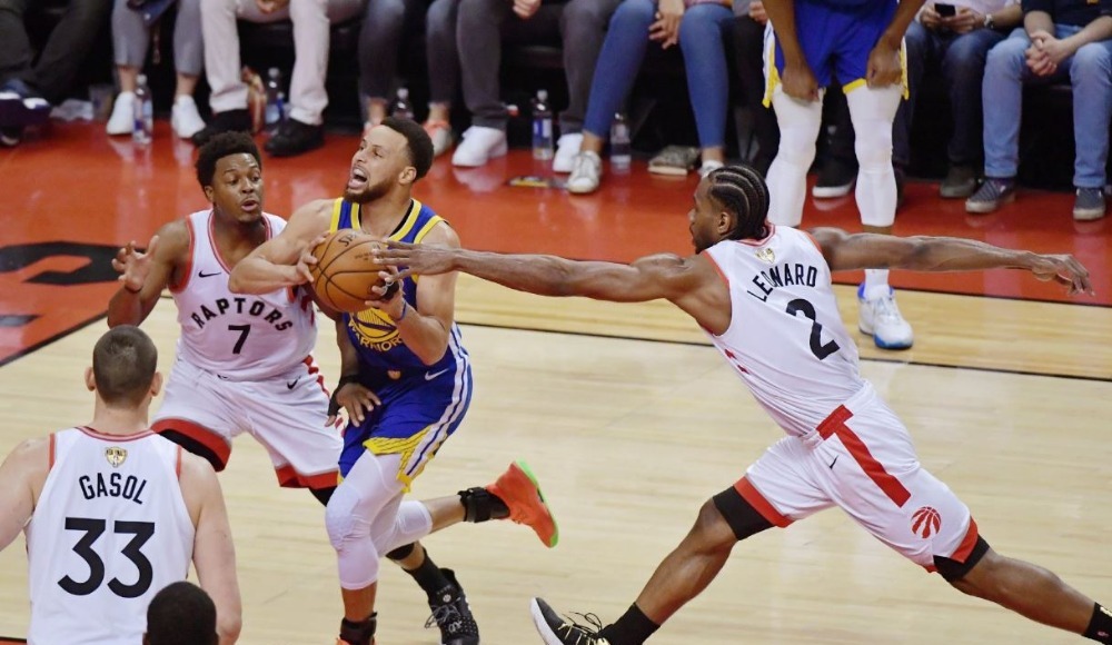 NBA'de Raptors seriye galibiyetle başladı!