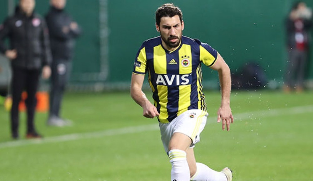 Şener Özbayraklı, Galatasaray'a imzayı atıyor!