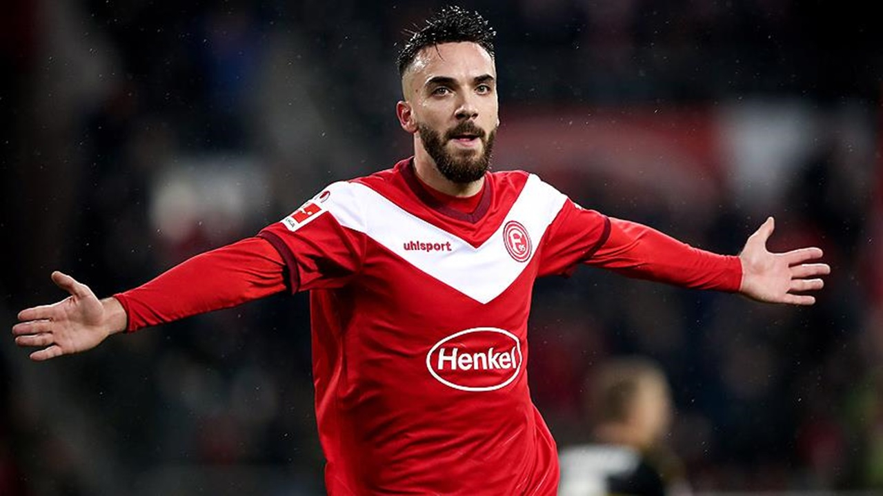 Kenan Karaman, sol açık ve forvettte oynayabiliyor