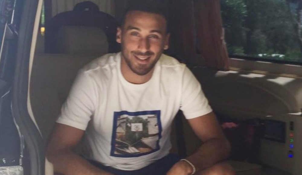 Cenk Tosun soluğu Bodrum’da aldı