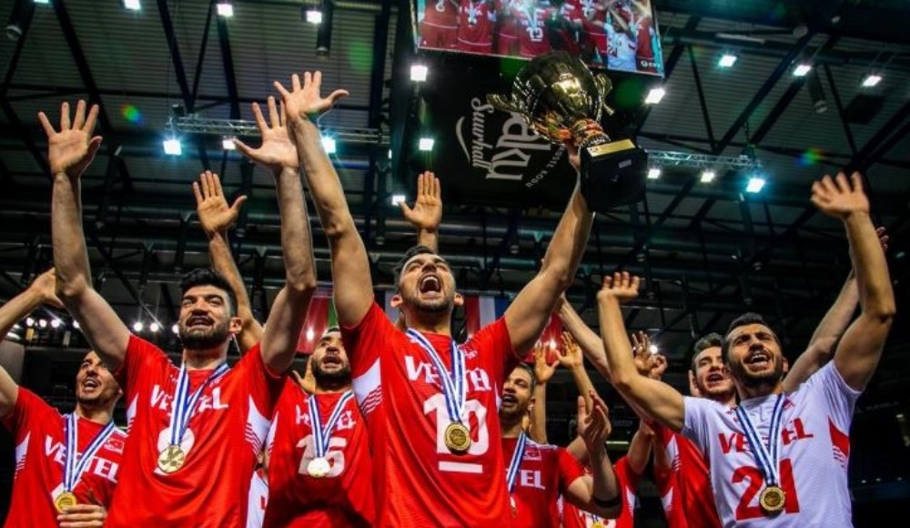 Milliler, kupa ve madalyalarını aldı