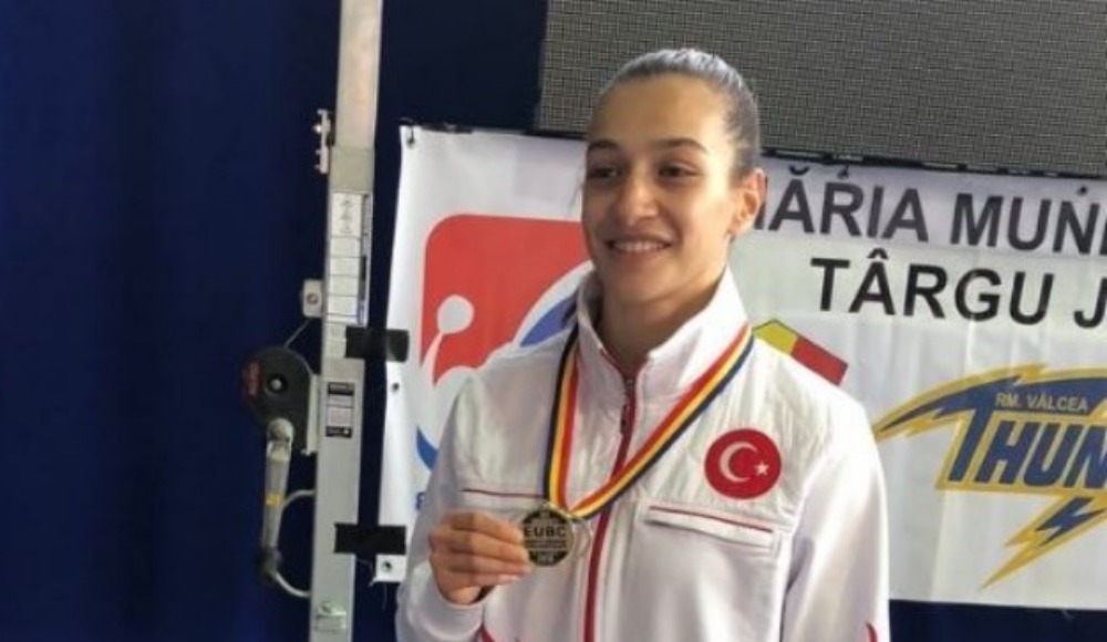 Buse Naz Çakıroğlu'ndan altın madalya!