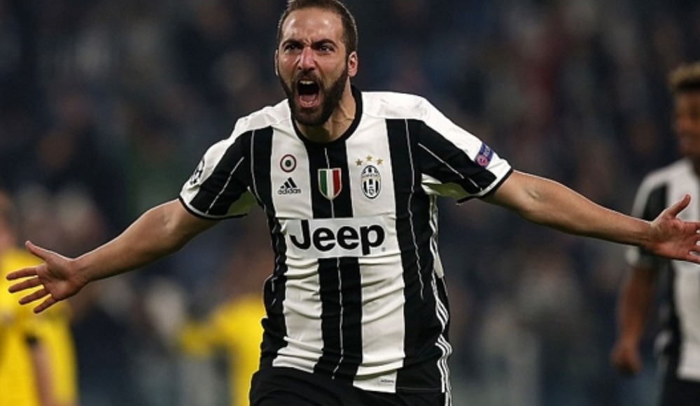 11 - Higuain: 90 milyon Euro