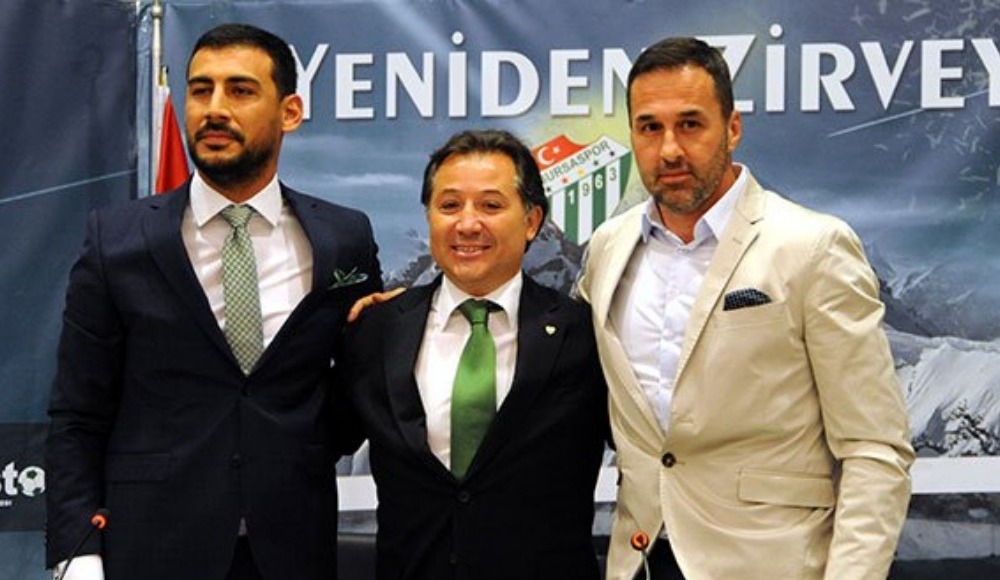 Bursaspor'da Selçuk Erdoğan ve Yalçın Koşukavak ile sözleşme imzalandı