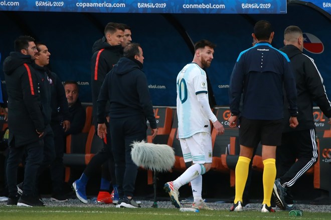 Lionel Messi'ye şok! 2 yıl men...