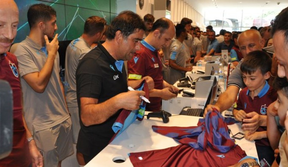 Trabzonspor'da yeni sezon ürünlerine yoğun ilgi