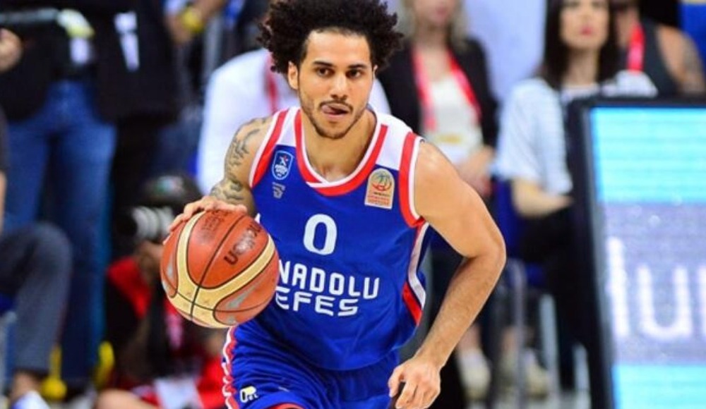 Ufuk Sarıca, Shane Larkin'in cevabını bekliyor