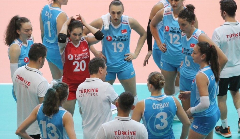 Kadın Voleybol Milli Takımı'nın İtalya kampı sona erdi
