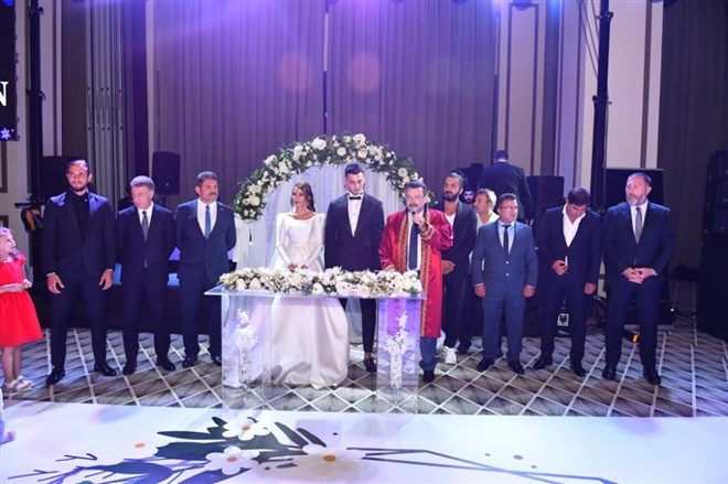 Trabzonsporlu Uğurcan Çakır dünya evine girdi