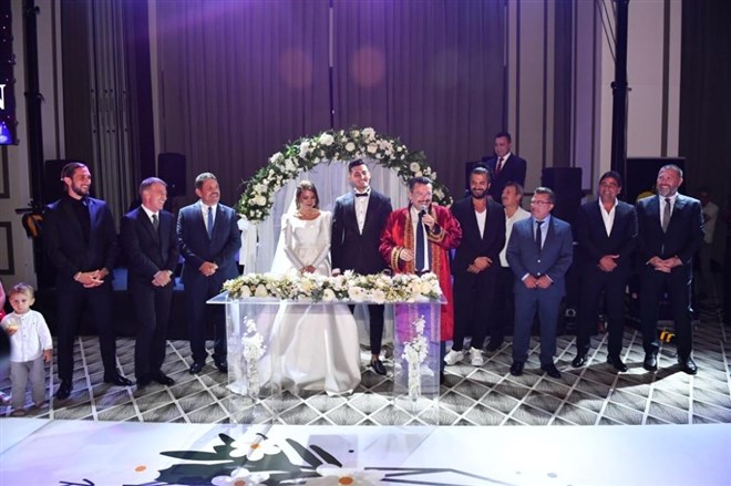 Trabzonsporlu Uğurcan Çakır dünya evine girdi