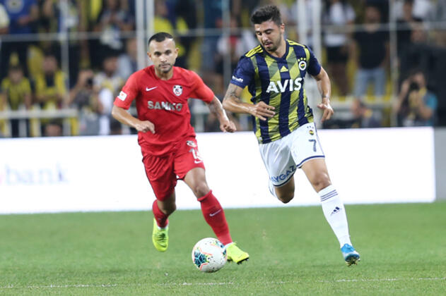 Özgüvenli Fener bambaşka - Mehmet Demirkol / Fanatik