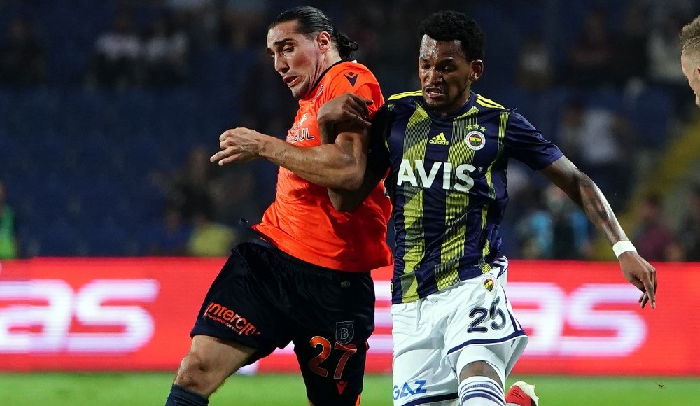 Başakşehir 14 yabancı