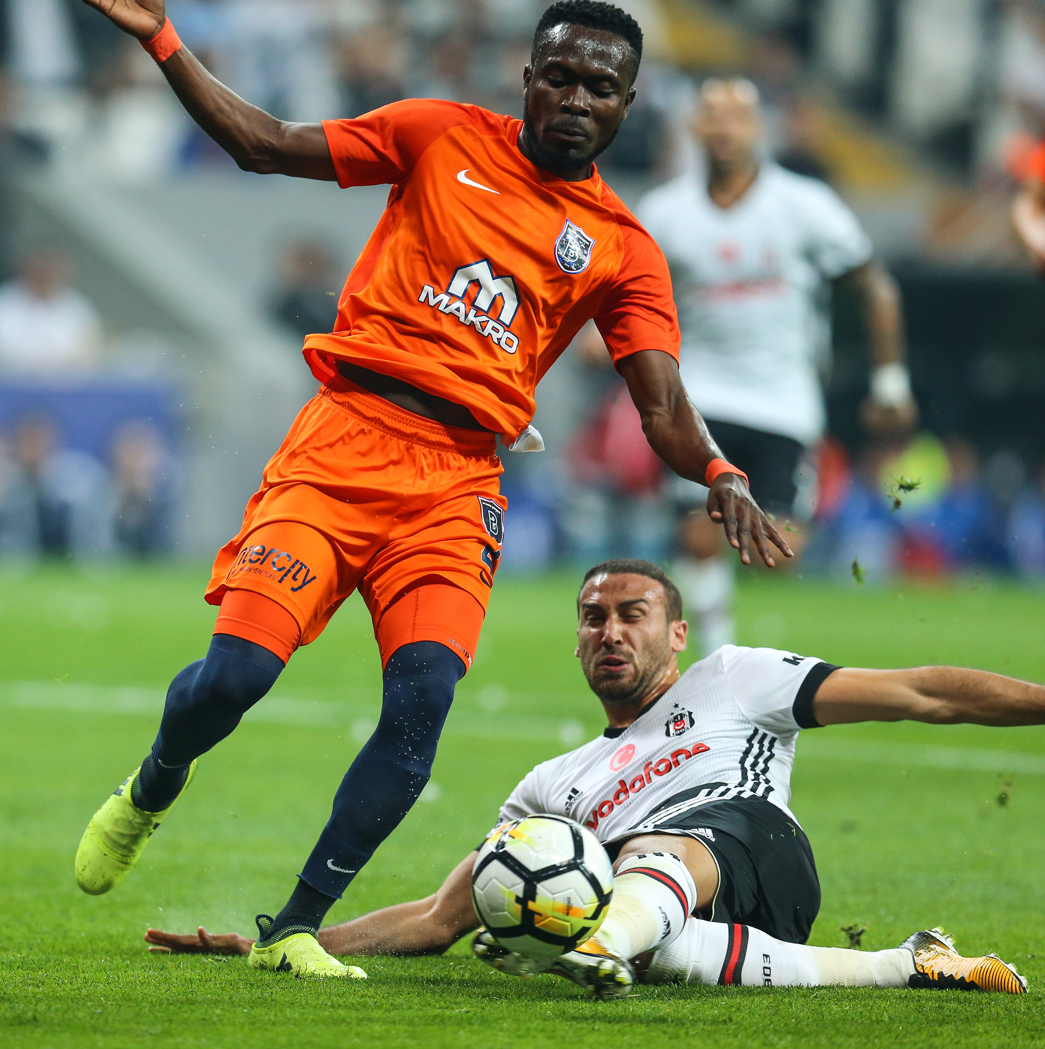 Attamah: "Beni en çok zorlayan isimler Cenk Tosun ve Nwakaeme oldu"