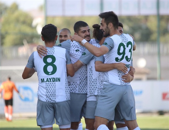 Sivas Belediyespor sahasında Kardemir Karabükspor‘u 6-1 mağlup etti