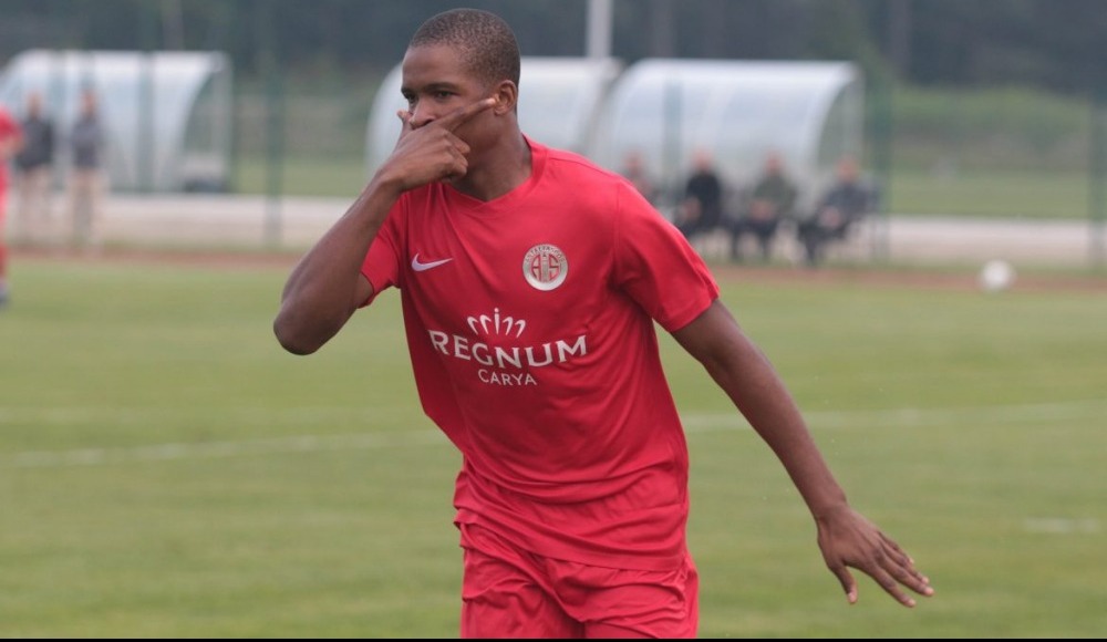 Antalyaspor 12 yabancı