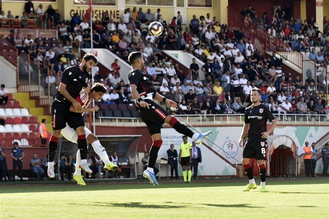 Samsunspor, Gümüşhanespor'u deplasmanda 2-0 yendi
