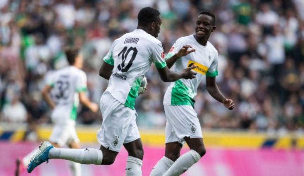 Gladbach evinde güzel: 2-1!