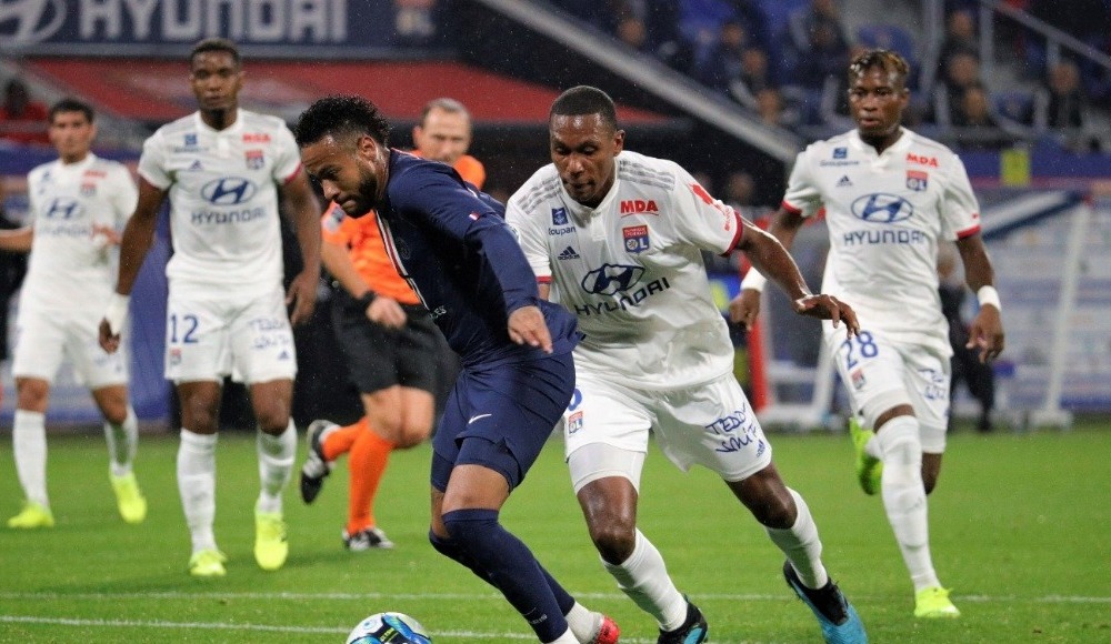 Paris Saint-Germain'i Neymar kurtardı!