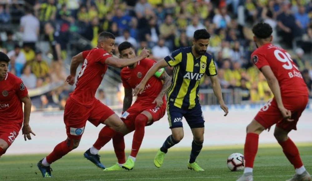 Fenerbahçe'nin Kadıköy'de bileği bükülmüyor