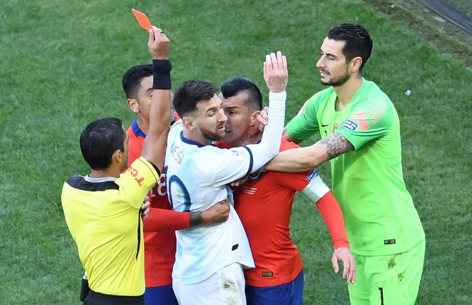 Messi oynuyor mu? Messi cezalı