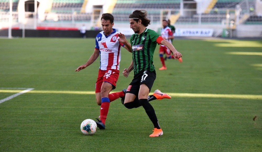 Denizlispor, hazırlık maçında Altınordu'yu 3-1 mağlup etti