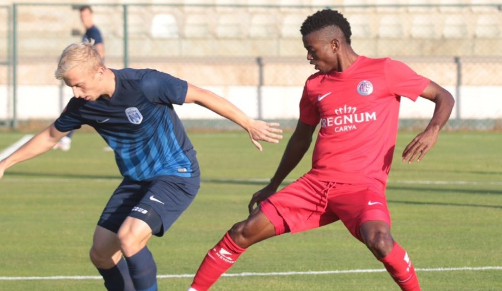 Antalyaspor, hazırlık maçında Desna Chernihiv'i 2-1 mağlup etti