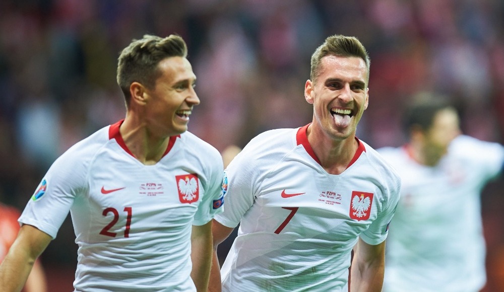 Polonya, Kuzey Makedonya'yı 2 golle geçti!