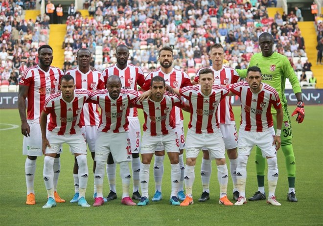 Sivasspor iki eksikle çıkıyor