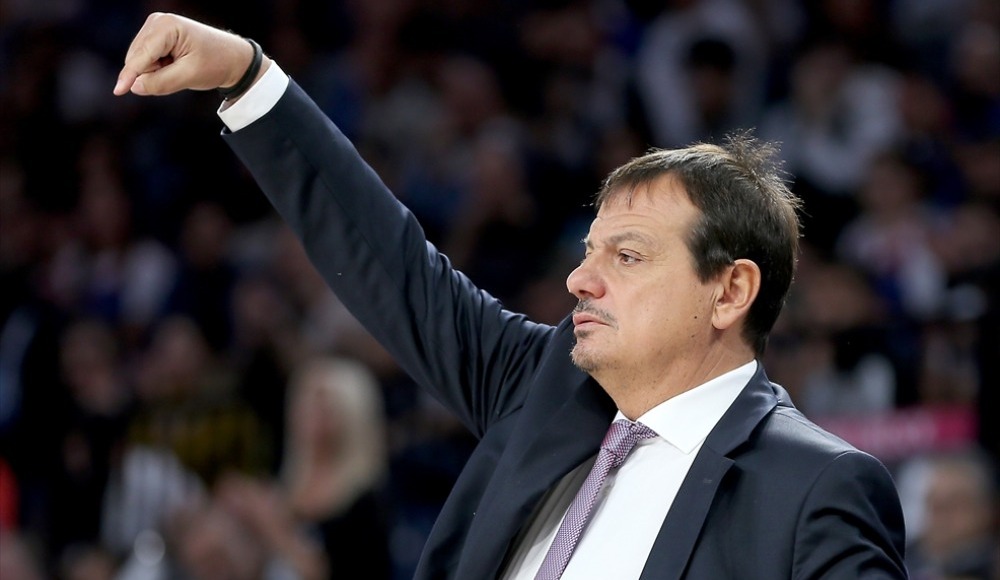 Ergin Ataman: "Mükemmel bir basketbolla çok önemli bir galibiyet aldık"