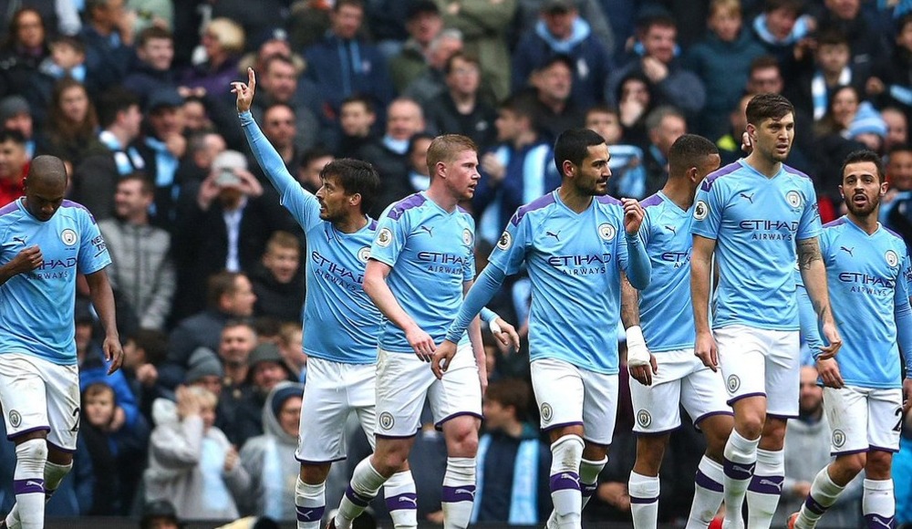 Manchester City evinde farklı kazandı