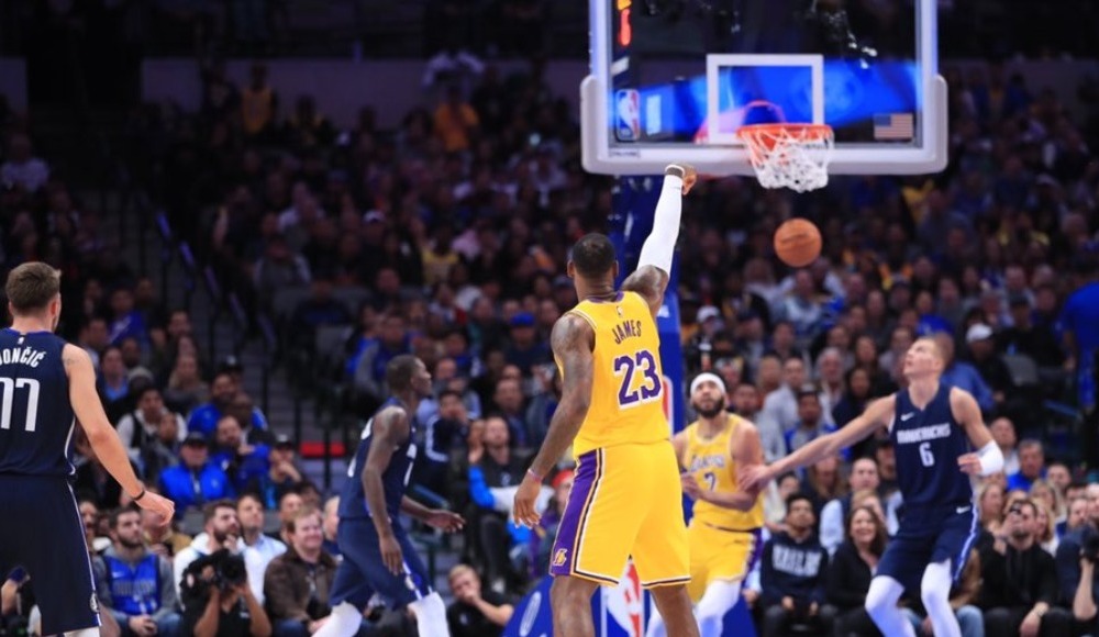 NBA'de Lakers çıkışa geçti!