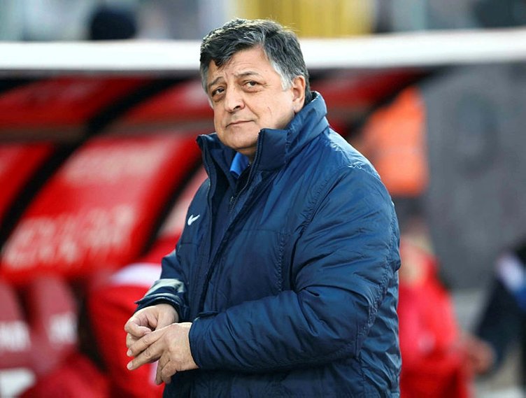 Yılmaz Vural : “Antrenörlük mesleği bitmiştir, başkanlar çıkıp takımı yönetsin”