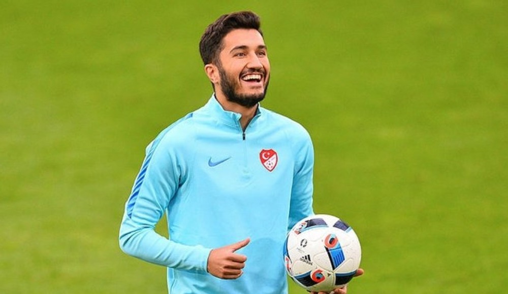 Futbolculardan tıp öğrencilerine burs