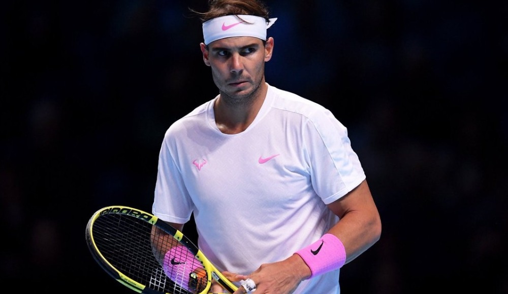 Nadal, Yunan Tsitsipas'ı 2-1 mağlup etti