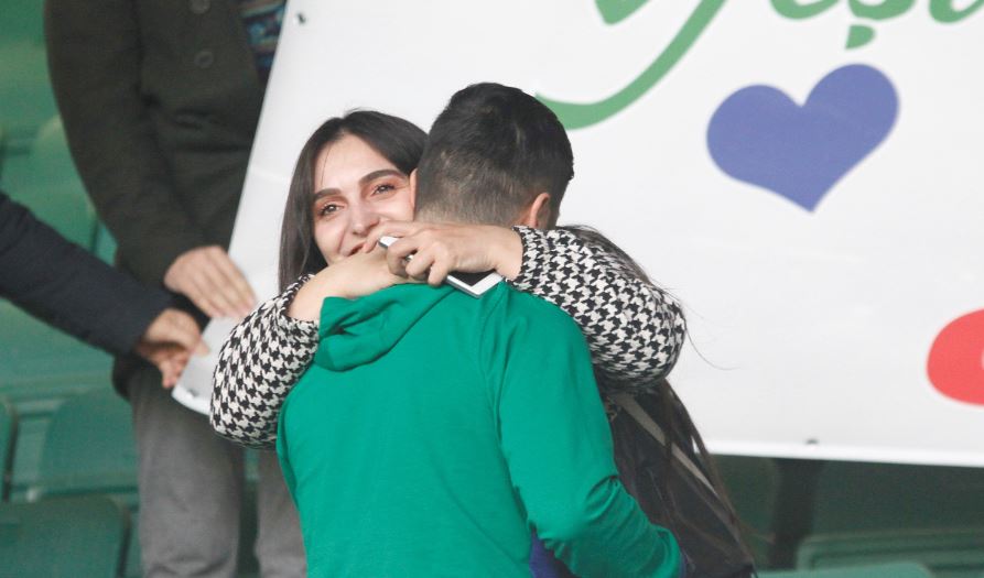 "Yeşilime Mavim olur musun?" diye sordu, olumlu yanıtı aldı