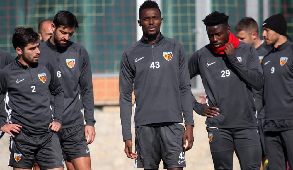 Prosinecki: "Mensah'ı tamamen gözden çıkarmadık"