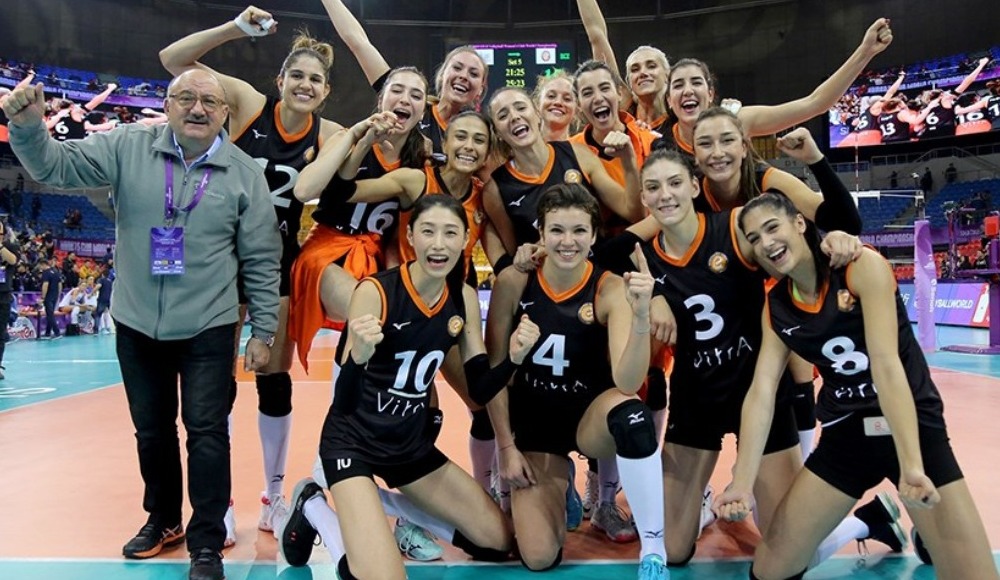Eczacıbaşı finale yükseldi
