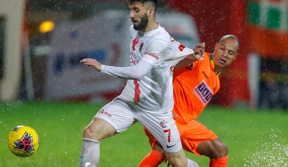 Doğukan Sinik: "Futbol adına güzeldi ama taraftarın tepkisi vardı"