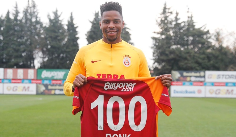 Donk, 100. maçına çıktı