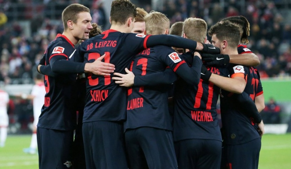 RB Leipzig maç fazlasıyla liderliğe yükseldi
