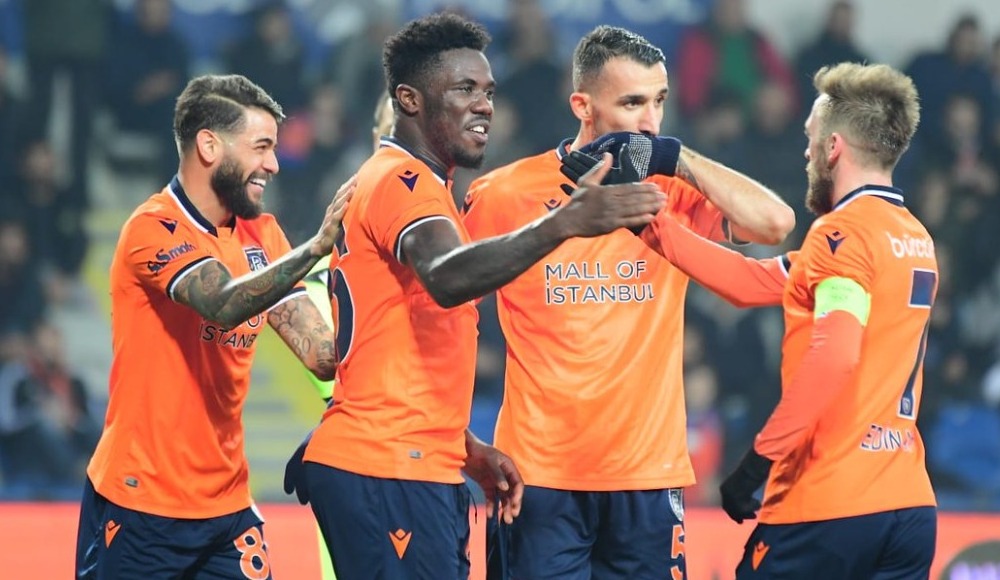Topal, Başakşehir ile yeni sözleşme için görüşecek