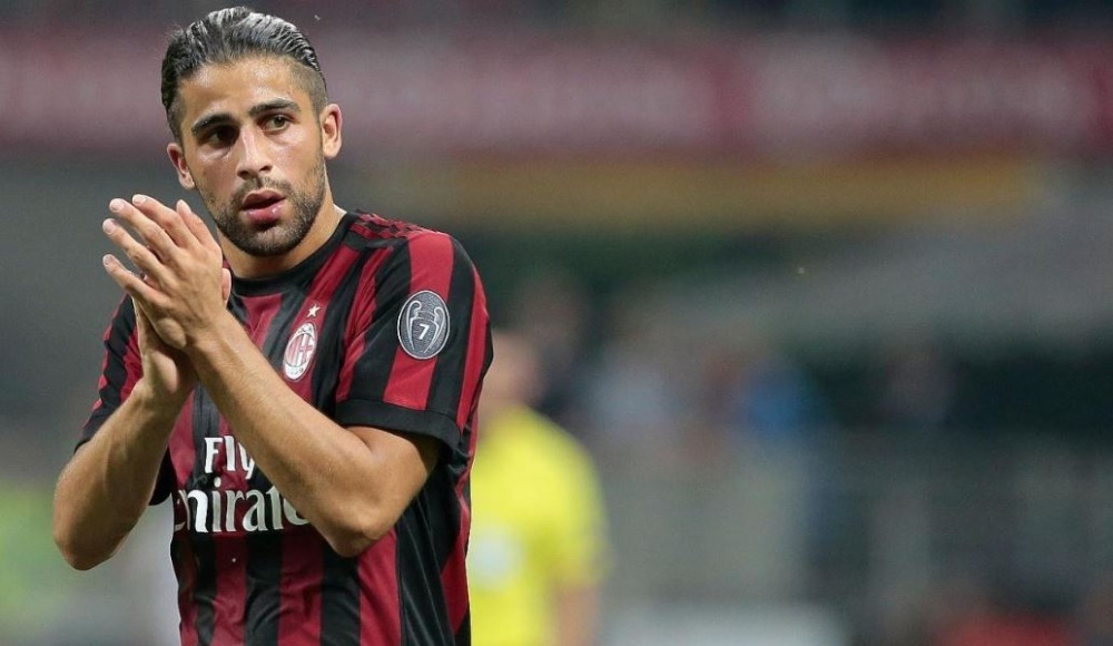 Sol bek transferi için ne düşünüyor?