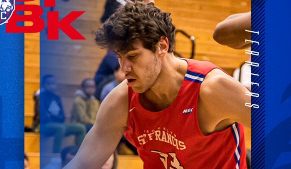 NCAA'de forma giyen genç basketbolcu Deniz Çelen'in hedefi Avrupa